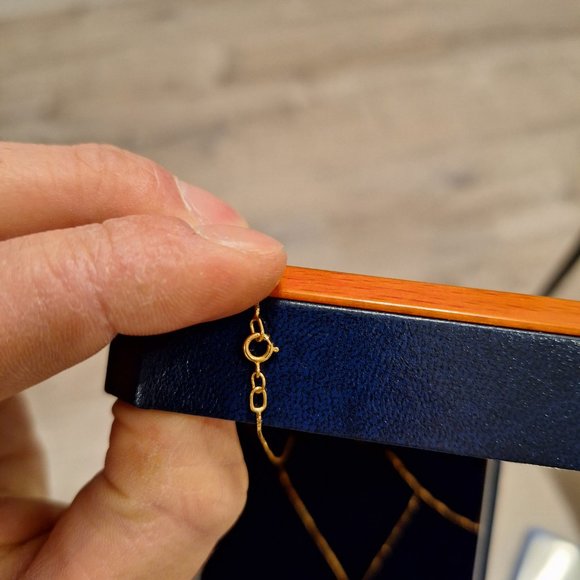 Solid 10k yellow gold box chain 16 inch necklace 10K gold cross with pink stones - Picture 3 of 5